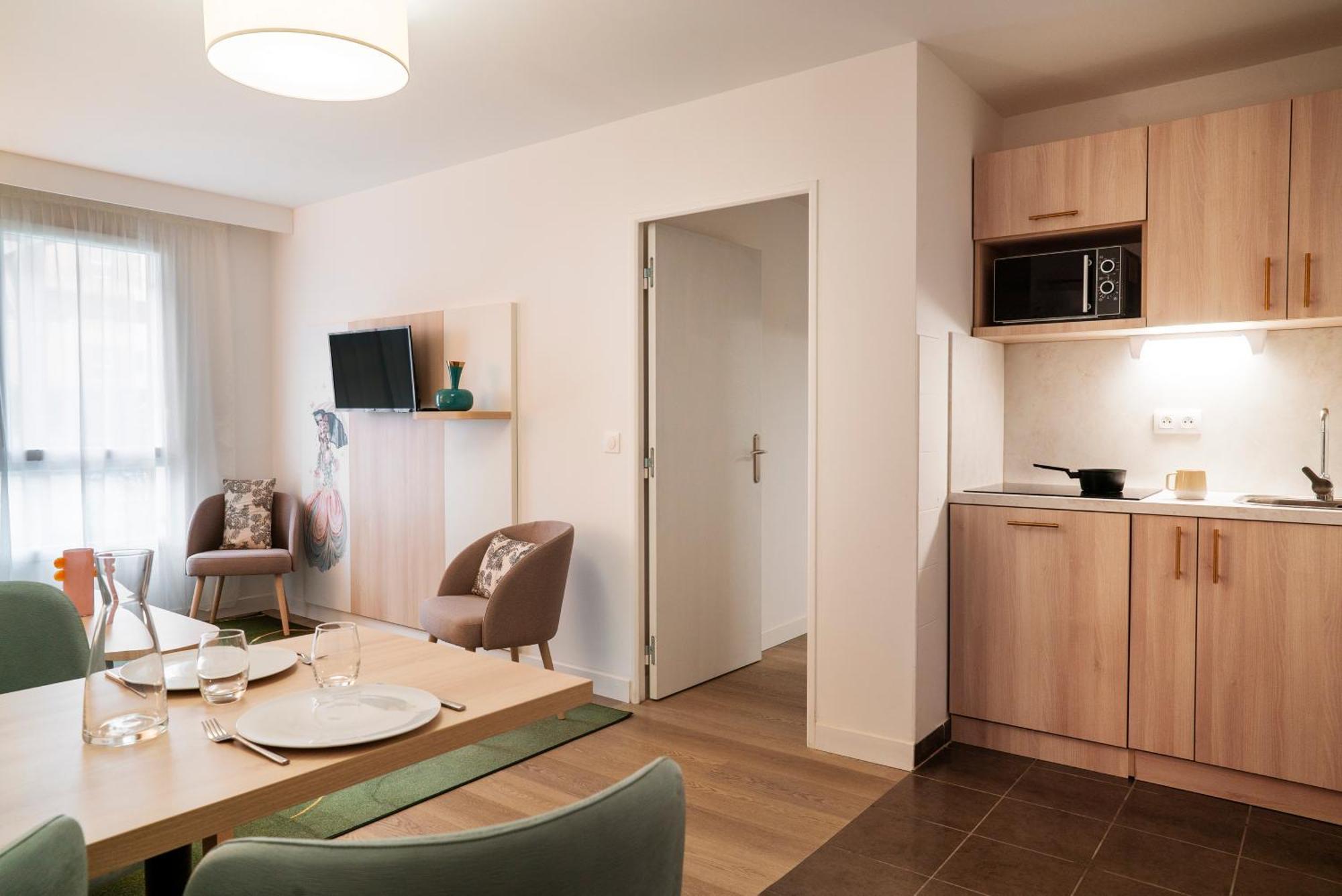 Residhome Paris-Guyancourt Eksteriør bilde